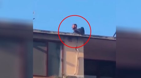 SON DƏQİQƏ! Bakıda kişi özünü binadan atmaq istəyir - VİDEO