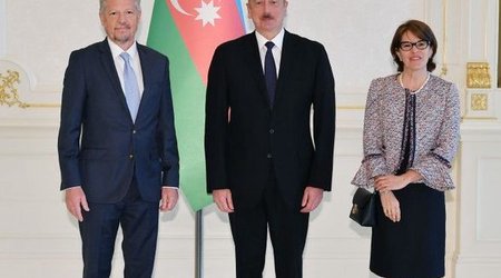 Ильхам Алиев принял верительные грамоты посла Аргентины - ФОТО