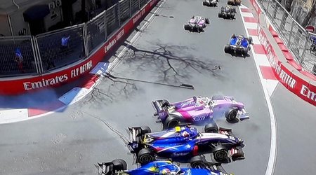Bakıda Formula yarışında zəncirvari qəza - 3 pilot yarışı dayandırdı - FOTO