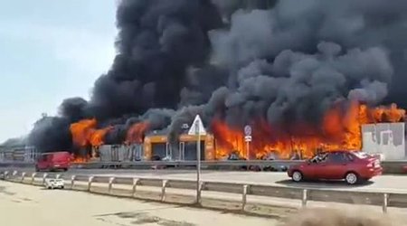 Rusiyada iri bazar yanır - VİDEO