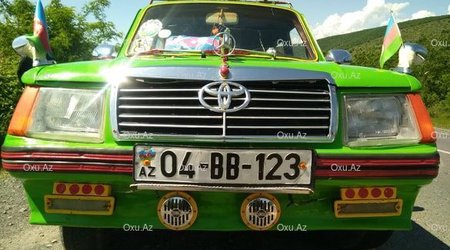 65 yaşlı sürücü qəribə avtomobili ilə Azərbaycanı gəzir - FOTOLAR