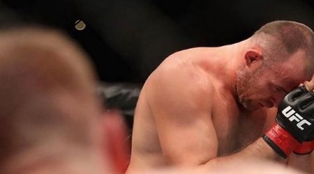 Боец UFC «задушил» соперника