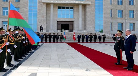 В Нахчыване состоялась встреча министров обороны Азербайджана и Турции