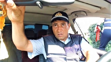 Bakıda polisləri bir-bir gizli kameraya çəkdilər - VİDEO