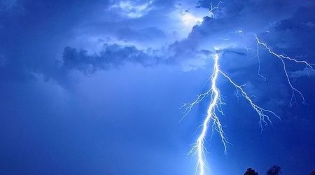 Number of victims of lightning strikes climb to 51 people in India