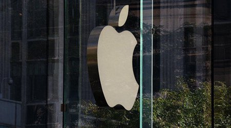 Apple offers record 'bounty' to researchers who find iPhone security flaws