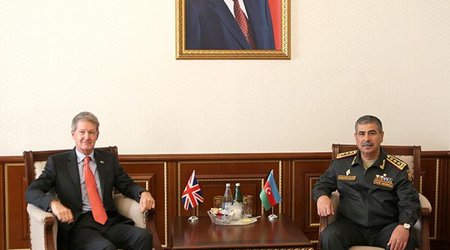 Azerbaijan's defense minister meets newly appointed UK ambassador (PHOTO)