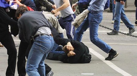 В России произошла массовая драка между азербайджанцами и армянами - ВИДЕО