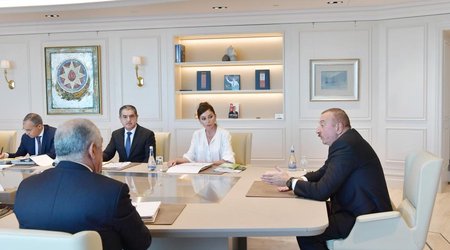 При Президенте Ильхаме Алиеве прошло экономическое совещание