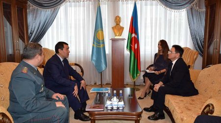 Министр обороны Казахстана посетит Азербайджан
