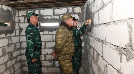 Эльчин Гулиев и Ханлар Велиев посетили воинские части на госгранице с Арменией