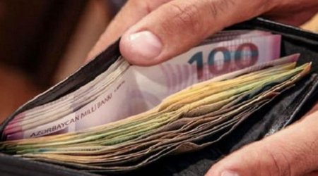 В Баку выросли зарплаты