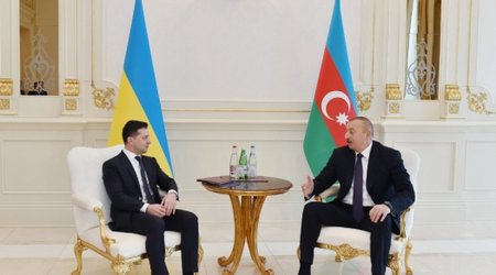 Зеленский пригласил Ильхама Алиева с визитом в Украину
