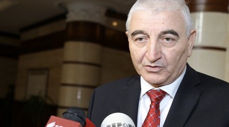 Глава ЦИК: Впервые в выборах в Азербайджане используются удостоверения личности нового поколения