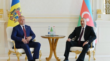 Президент Молдовы поздравил президента Азербайджана