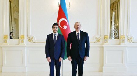 Ильхам Алиев принял верительные грамоты нового посла Израиля