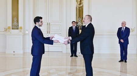 Президент Ильхам Алиев принял верительные грамоты новоназначенного посла Израиля в Азербайджане