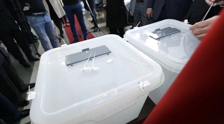 Число обратившихся для участия в парламентских выборах партий достигло 20-ти