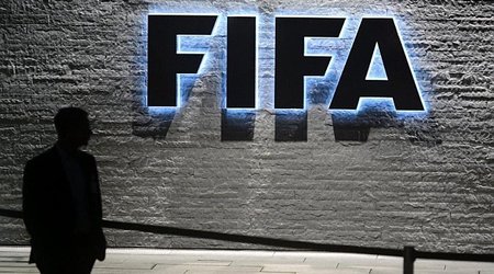 ФИФА намерена изменить трактовку правила положения "вне игры"