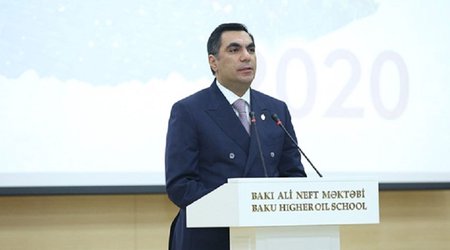 В бакинском вузе сделали бесплатным общежитие
