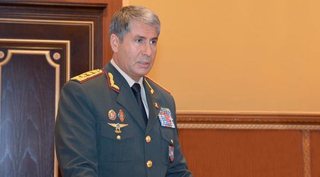 Вилаят Эйвазов уволил начальника отдела