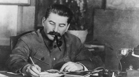 Stalin necə əylənirdi... - Fotolar