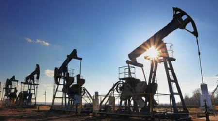 Нефть уверенно дорожает после обвалов