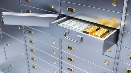 В Азербайджане истекает срок действия закона о полном страховании вкладов