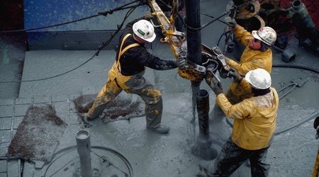 Азербайджан в феврале добыл 750,6 тыс. баррелей нефти