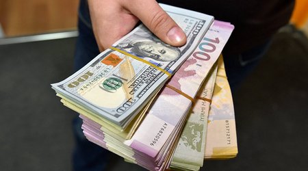Спрос на доллары на валютном аукционе снизился