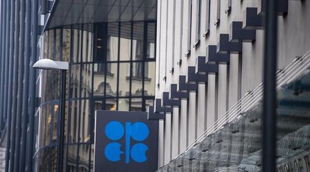 ОПЕК+ обсуждает перенос совещания по нефти