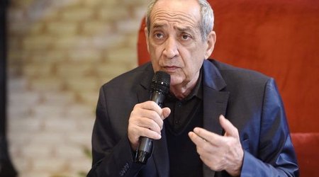 “Xanımla da ayrılmışıq, o, bir otaqdadır, mən bu biri” - Xalq artisti