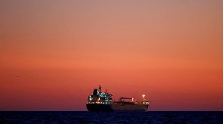Бесплатная нефть: виноват ли коронавирус в том, что цены упали ниже нуля, и что теперь будет?
