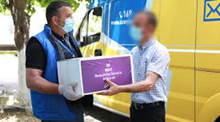 Подарки от Azercell в честь 28 мая - Дня Республики
