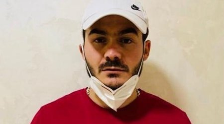 Sosial şəbəkə istifadəçilərinə və jurnalistlərə “işverən” deyən gənc saxlanıldı - FOTO