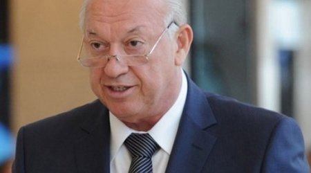 Ильхам Алиев наградил Джахангира Аскерова