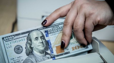 На валютном аукционе ЦБА спрос на доллар возрос