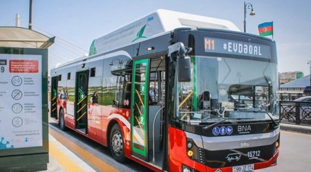 В Баку в выходные дни общественный транспорт работать не будет