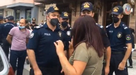 Полиция задержала трех участниц акции в защиту Тофига Ягублу
