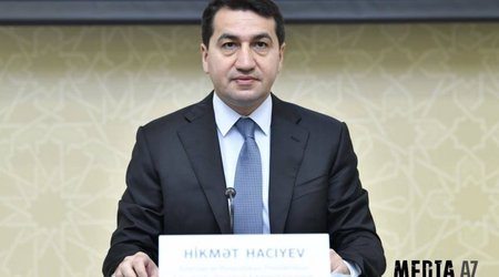 Помощник президента Азербайджана встретился с послом Ирана