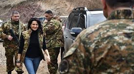 Жена Пашиняна находится в Нагорном Карабахе