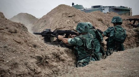 Минобороны Азербайджана: командир армянского полка тяжело ранен