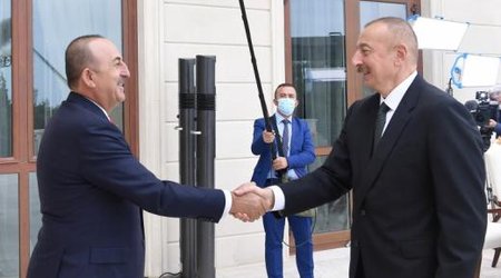Президент Азербайджана провел переговоры с главой МИД Турции