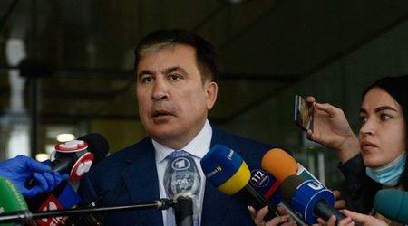 Саакашвили снял свою кандидатуру с должности премьера Грузии