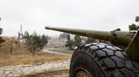 Bir “Harop” tankı məhv etdi, ikinci “Harop”un kamerasına düşdü-VIDEO