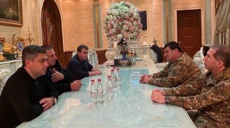 Начальник Генштаба Армении приехал в парламент