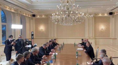 Российская делегация на переговорах с Ильхамом Алиевым