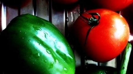 Россия запретила ввоз помидоров и перцев из Армении