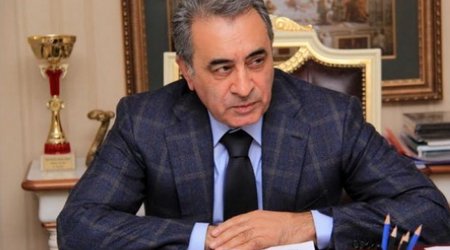 Ильхам Алиев наградил Ильхама Рагимова