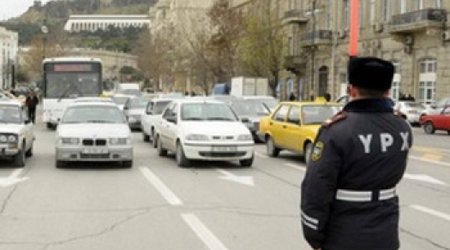 В центре Баку ограничат движение транспорта